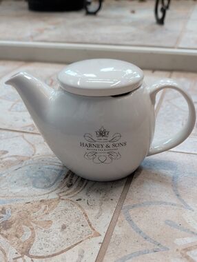Harney & Sons Steeping Teapot